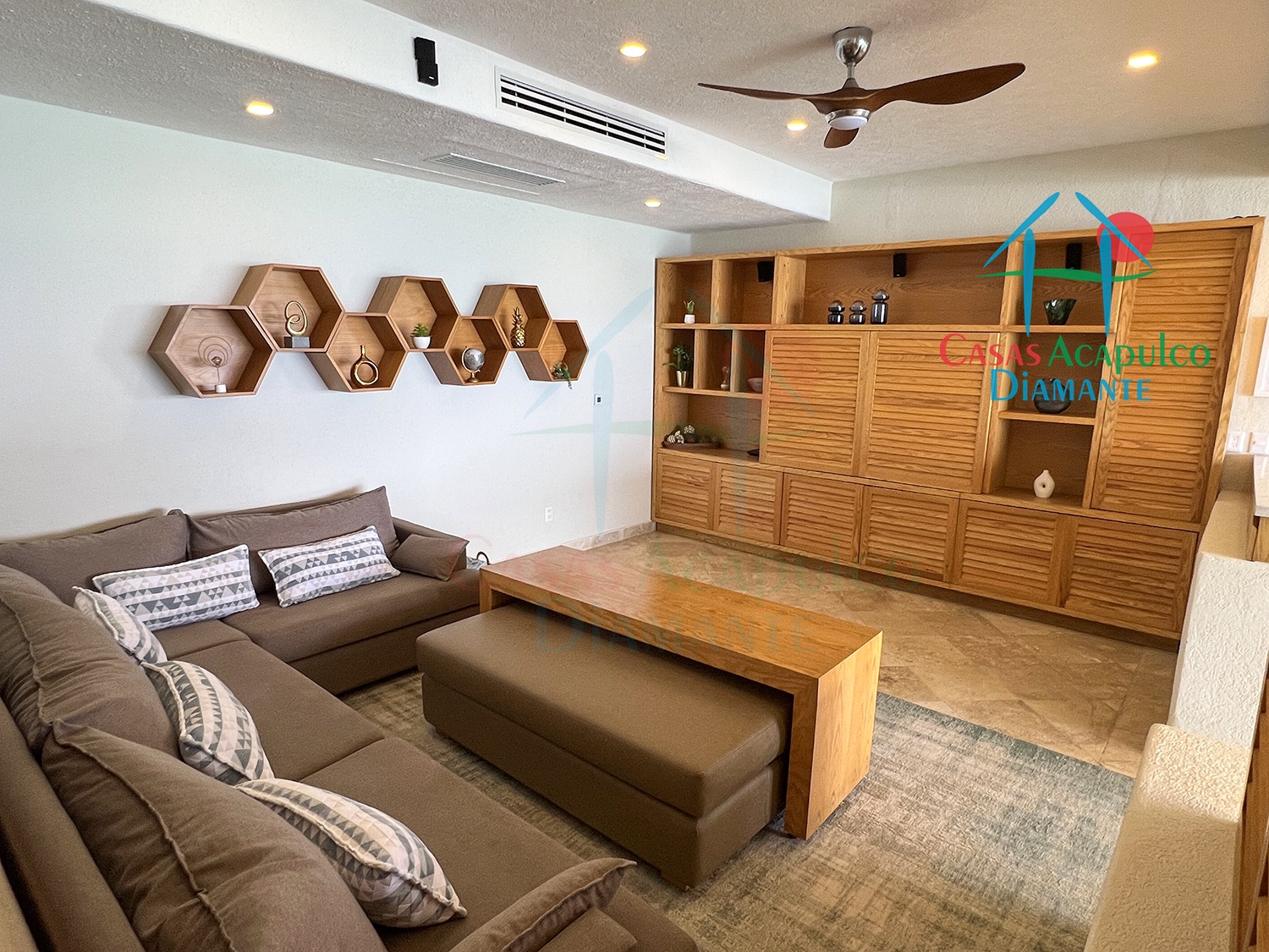 Dos Soles T3 402 - Sala de televisión 4